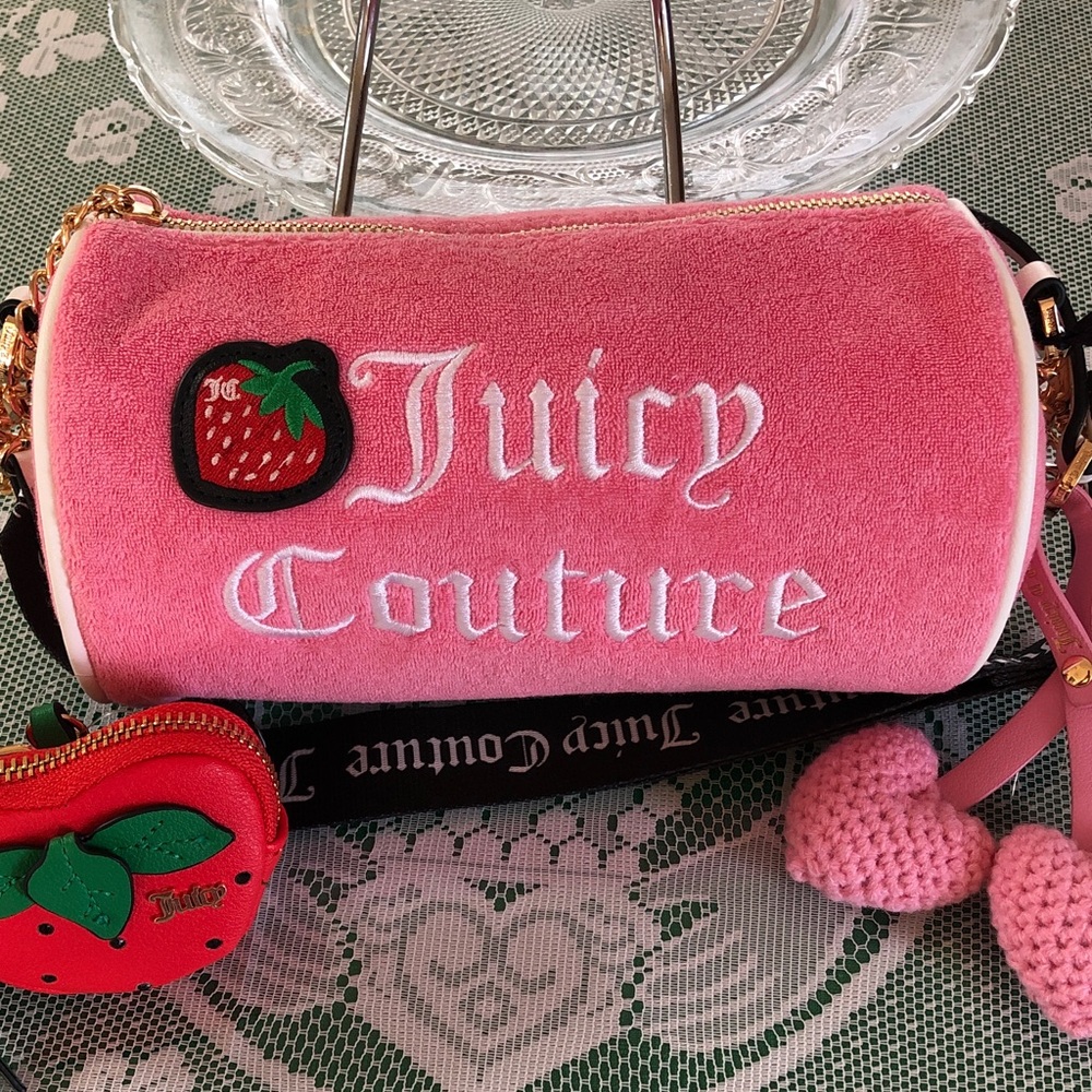 Juicy Couture Pink Velvet Barrel Bag with Heart Charm and Strawberry Pouch - Picture 4 of 11